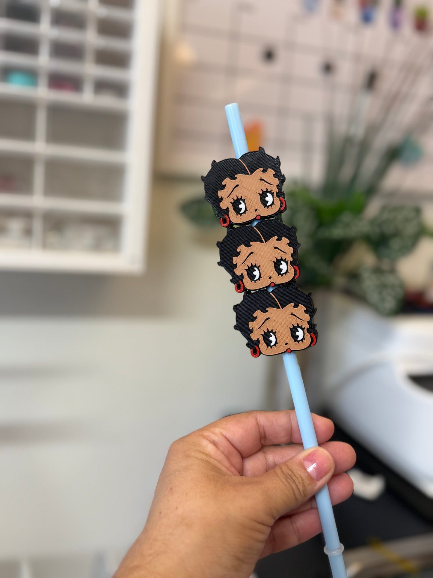Betty 3D straw topper