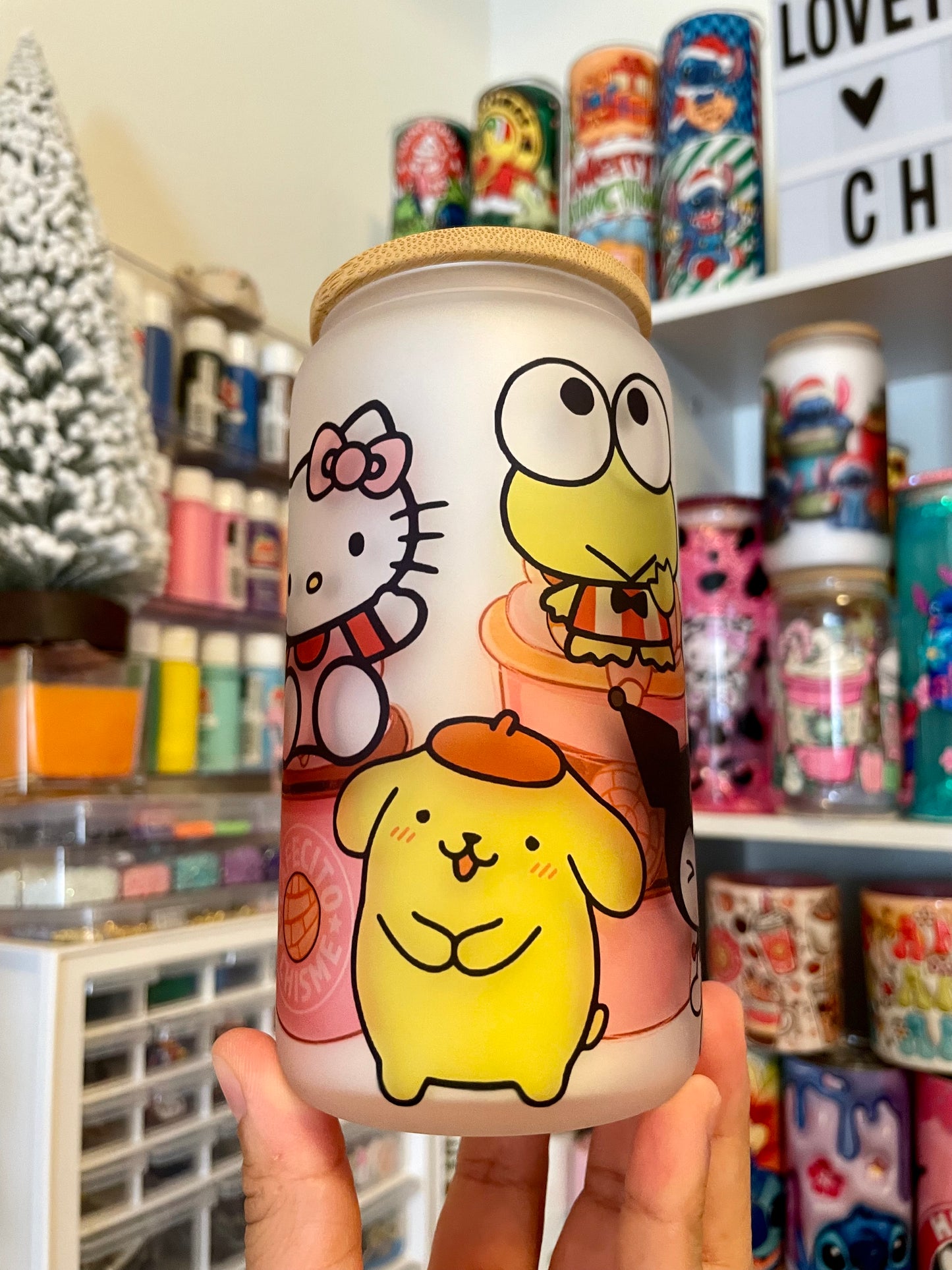 Cafecito y chisme with HelloKitty & friends Can glass 16oz.