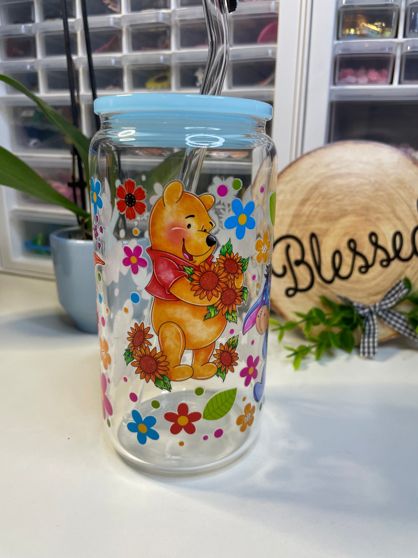 Pooh and friends can glass 16oz.