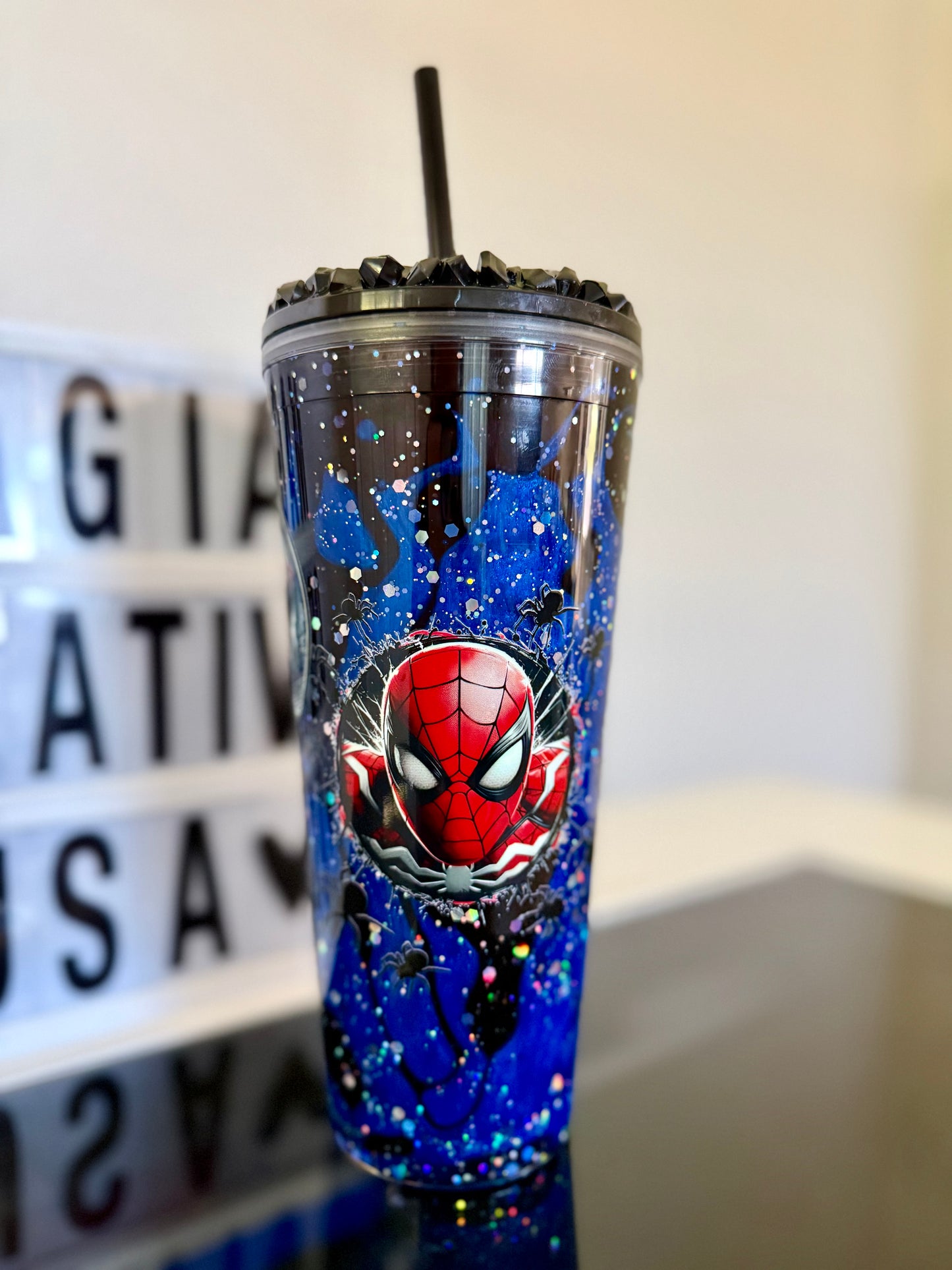 Spider snow globe 24oz