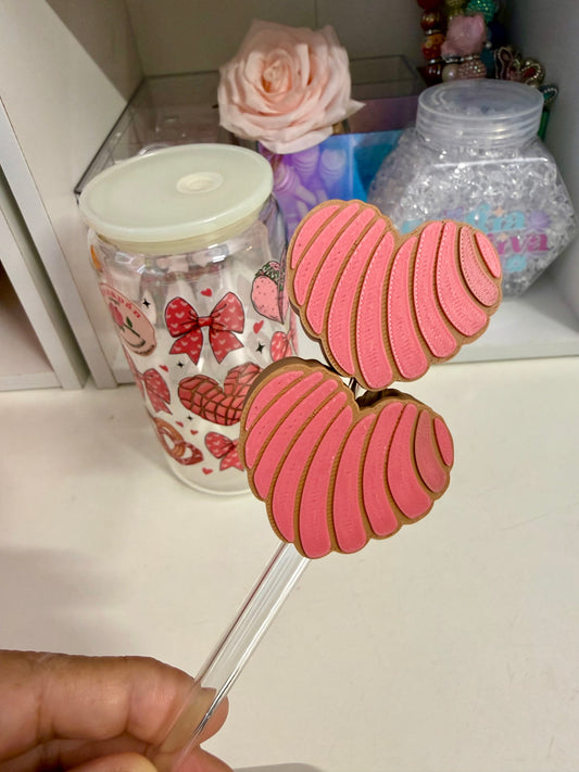 Conchita love straw topper