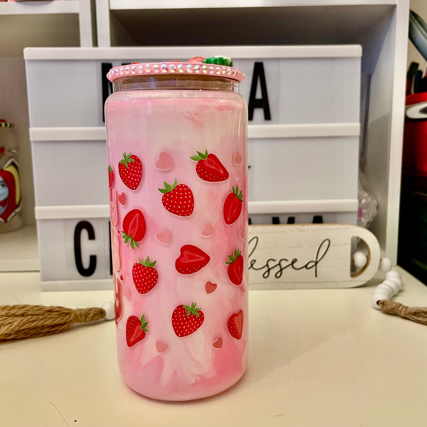 Strawberry 16oz snow globe